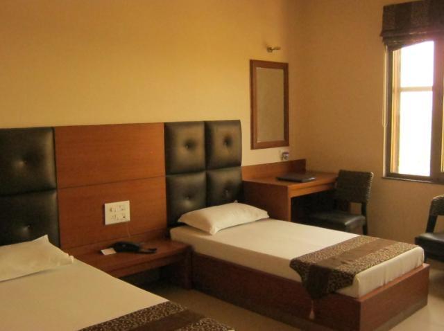 Hotel Data Inn Аджмер Экстерьер фото